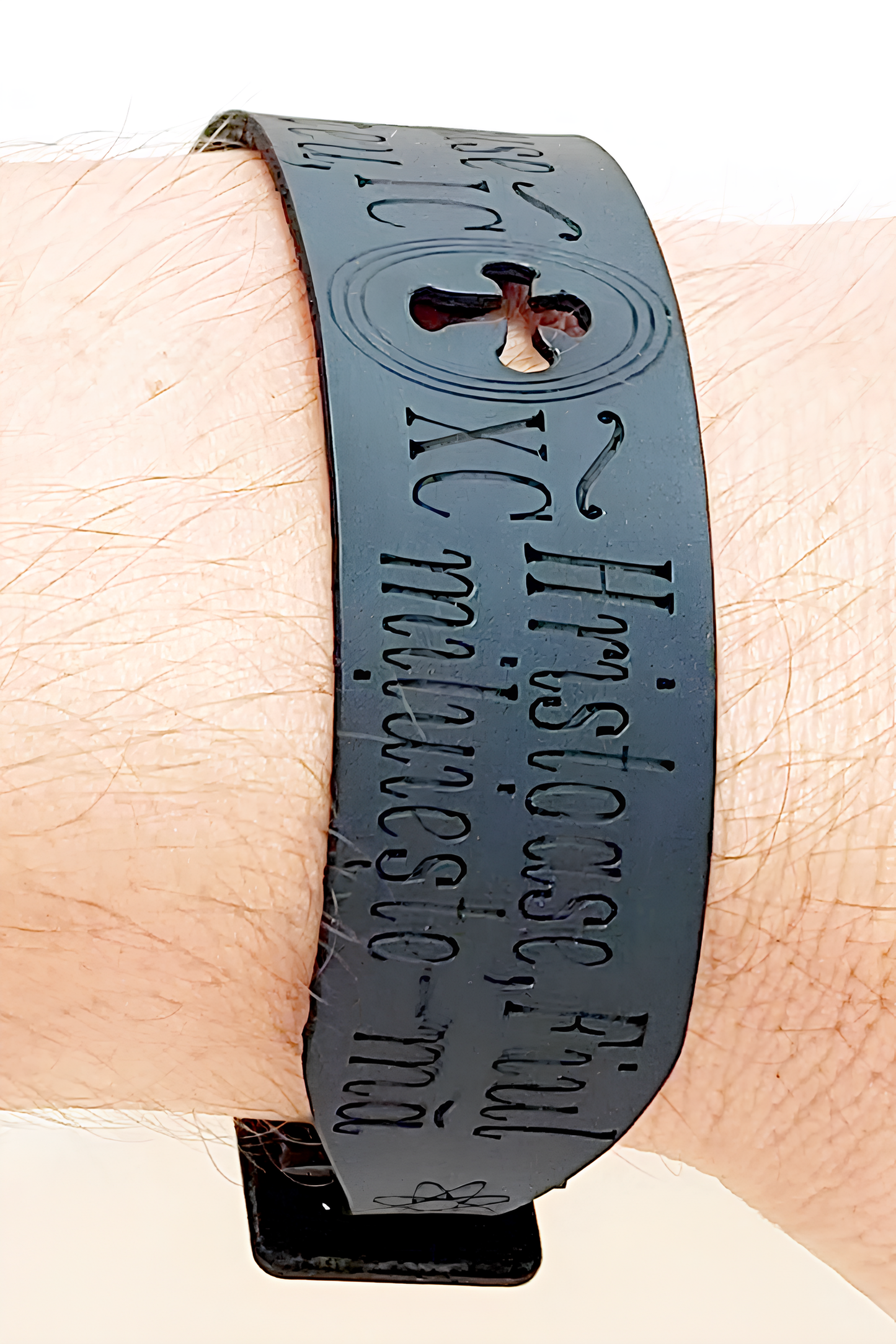 Brăţara lată cu Cruce din piele neagră